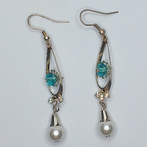 Blue crystal flower with pearl dangle earrings - Picture 6 of 7